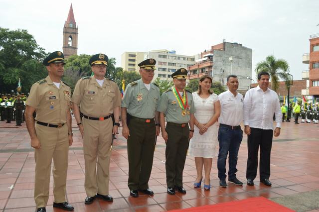 Entre  otros, coronel Óscar Rodríguez, brigadier Norberto Mujica, Liliana Vásquez y Rodrigo Lara